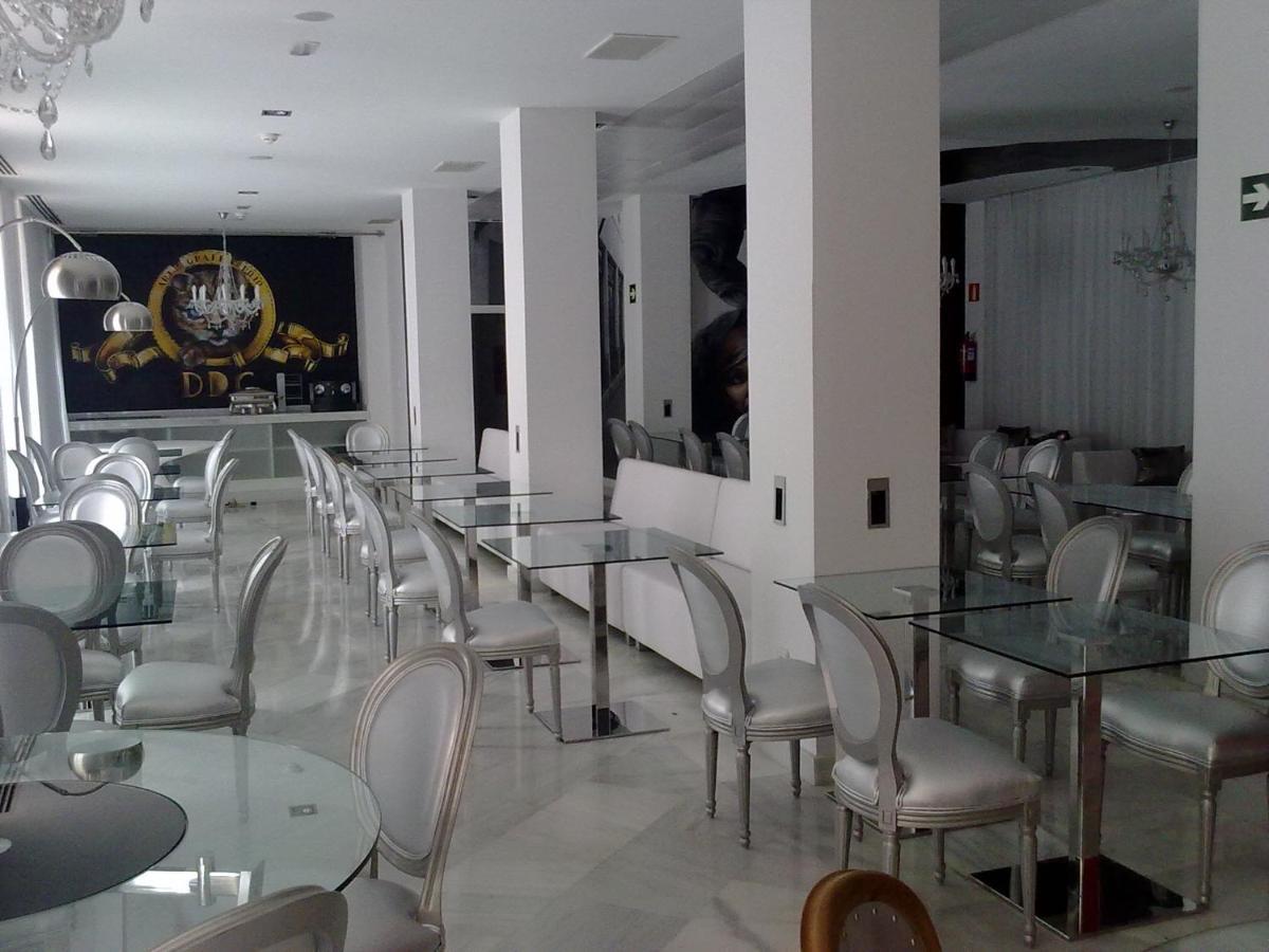 Dormirdcine Madrid Restaurang bild